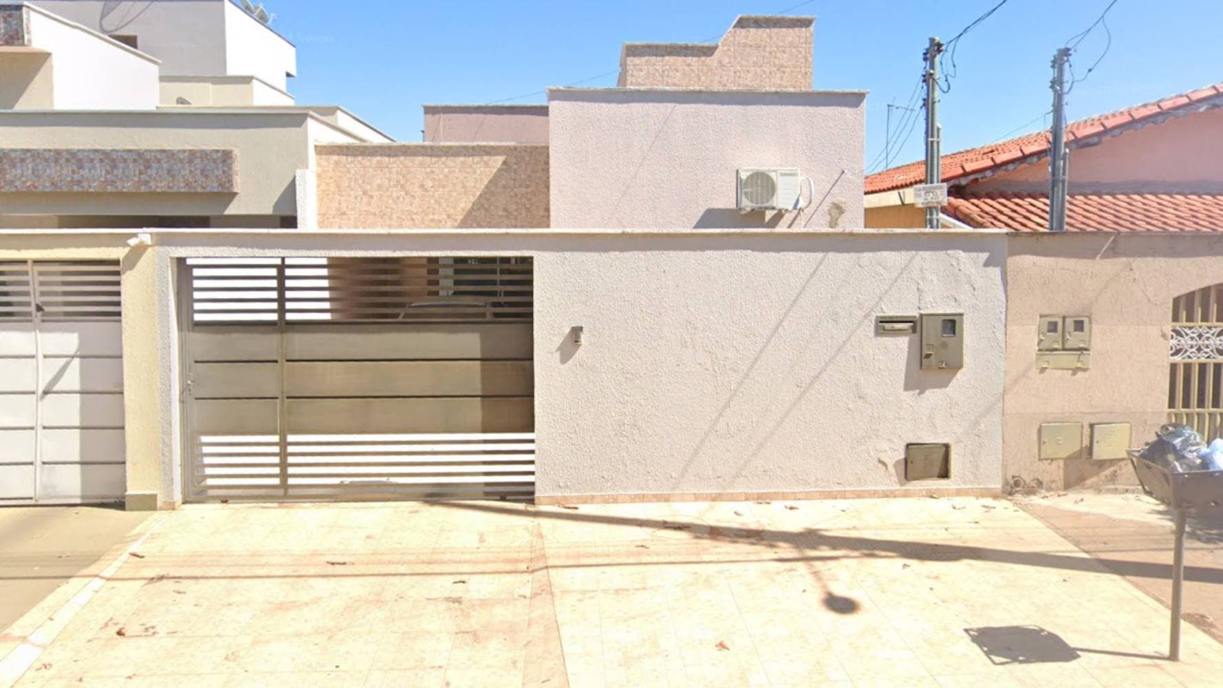Foto 1 de 6: Casa em leilão em São Luís de Montes Belos - GO — Casa em Montes Belos - São Luís de Montes Belos/GO