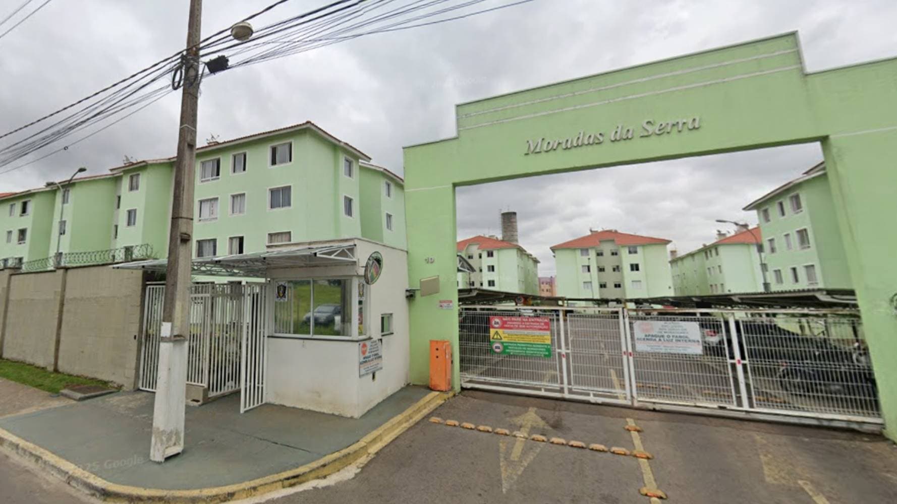 Foto 1 de 4: Apartamento em leilão em São José dos Pinhais - PR — Apartamento no "Residencial Moradas da Serra" - Rio Pequeno - São José dos Pinhais/PR