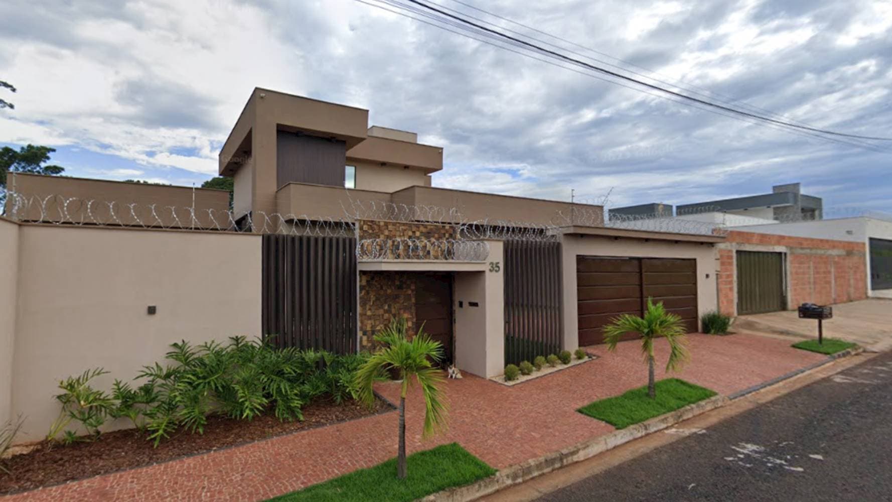 Foto 2 de 5: Casa em leilão em Itumbiara - GO — Casa no Residencial Beira do Rio  I - Itumbiara/GO
