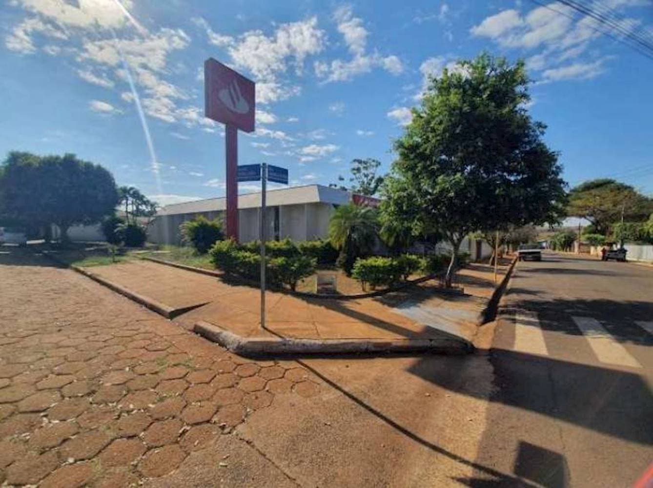 Foto 2 de 9: Comercial em leilão em Caiuá - SP — Imóvel Comercial no Centro de Caiuá/SP