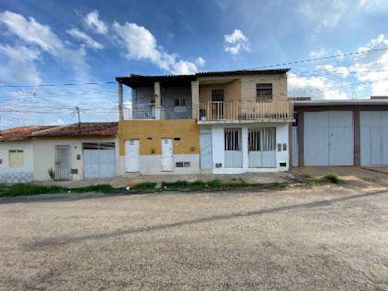 Foto 1 de 17: Casa em leilão em Irecê - BA — Casa no Recanto Das Árvores - Irecê/BA