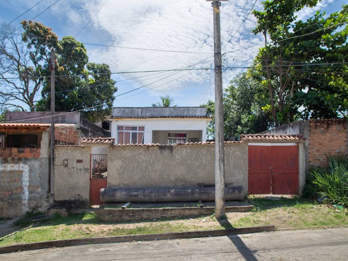 Foto 1 de 8: Casa em leilão em São Gonçalo - RJ — Casa em Amendoeira - São Gonçalo/RJ