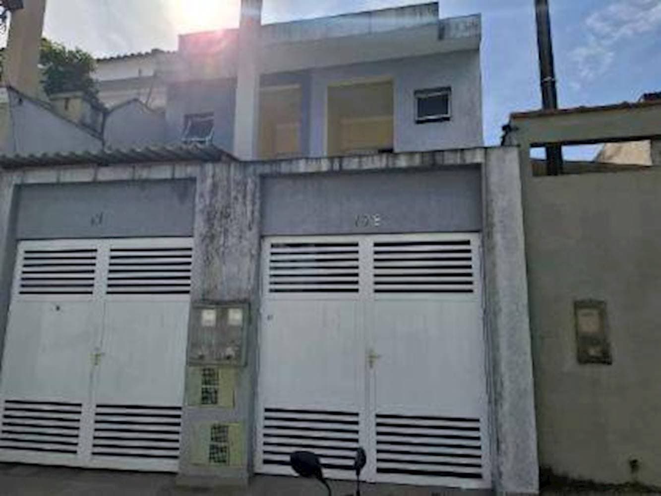 Foto 1 de 11: Casa em leilão em Guarujá - SP — Casa em Vicente De Carvalho - Guarujá/SP