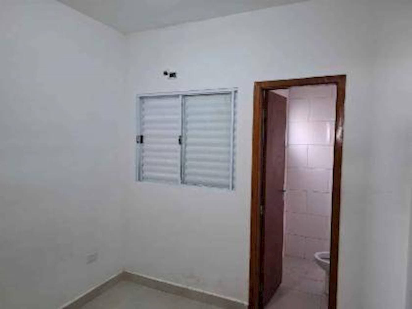 Foto 10 de 11: Casa em leilão em Guarujá - SP — Casa em Vicente De Carvalho - Guarujá/SP