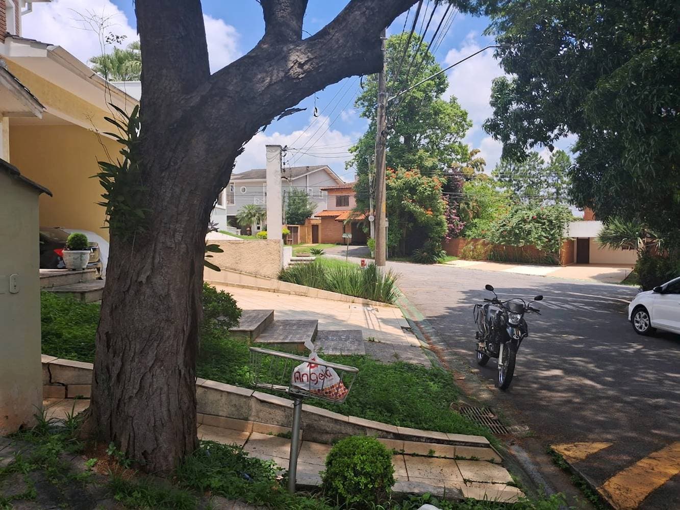 Foto 2 de 10: Casa em leilão em Santana de Parnaíba - SP — Casa no "Residencial 04" - Alphaville – Santana de Parnaíba/SP