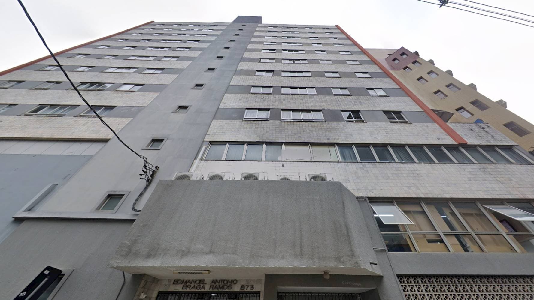 Foto 1 de 5: Apartamento em leilão em Ponta Grossa - PR — Apartamento no "Condomínio Edifício Manoel Antônio Braga" - Centro - Ponta Grossa/PR