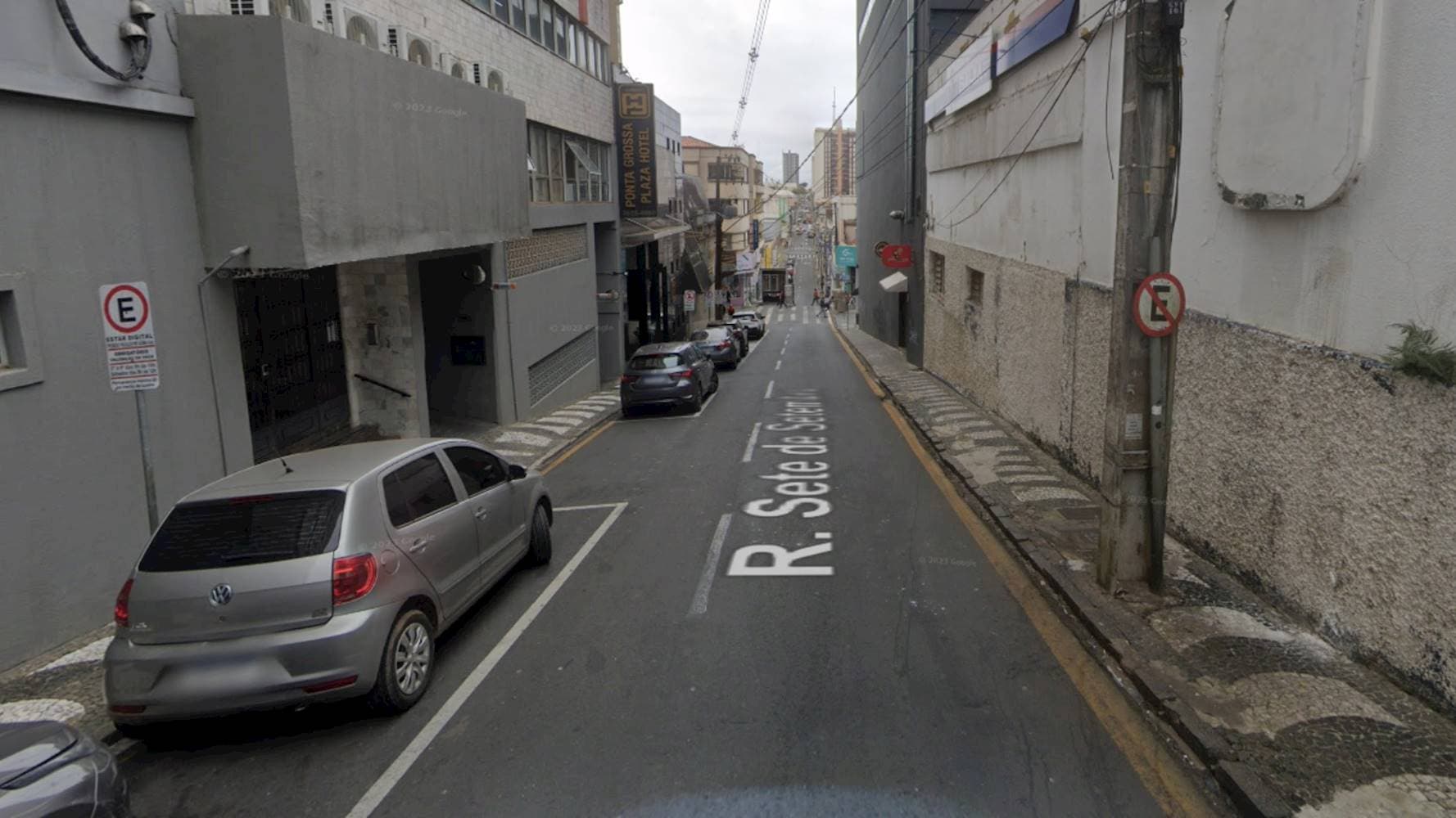 Foto 5 de 5: Apartamento em leilão em Ponta Grossa - PR — Apartamento no "Condomínio Edifício Manoel Antônio Braga" - Centro - Ponta Grossa/PR