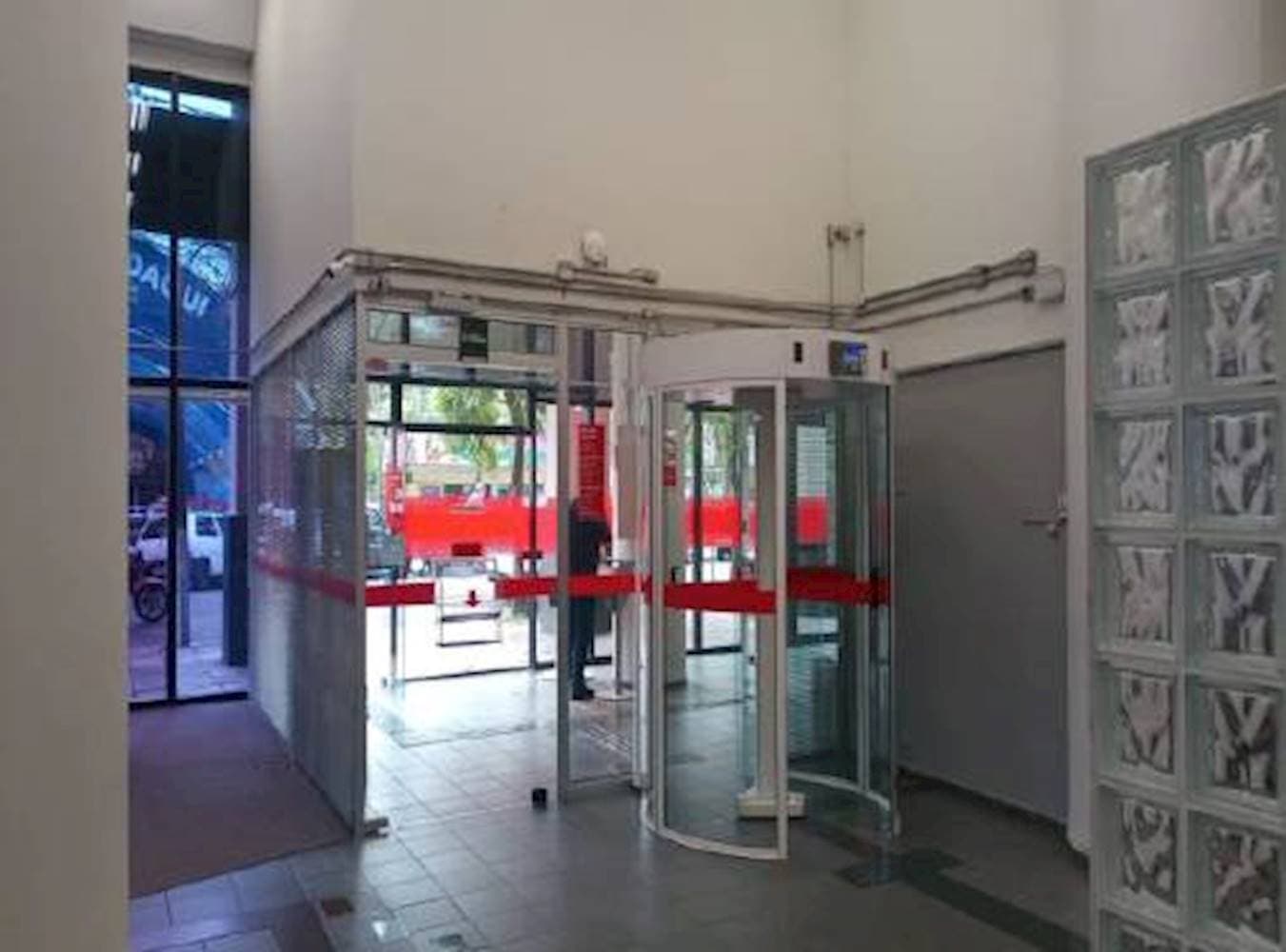 Foto 3 de 12: Comercial em leilão em Parobé - RS — Loja Comercial no Centro de Parobé/RS