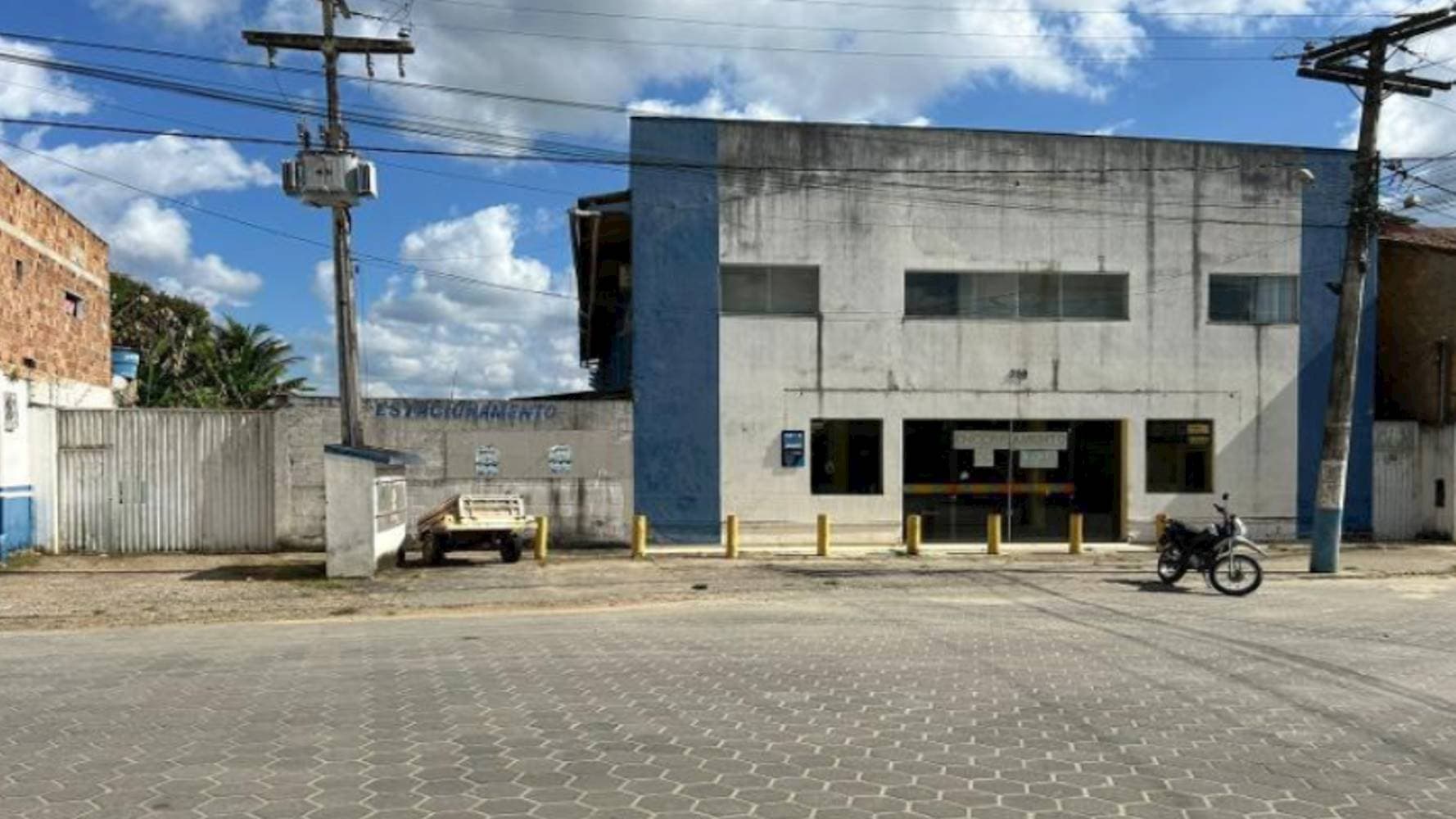 Foto 1 de 25: Comercial em leilão em Itamaraju - BA — Imóvel Comercial na Liberdade em Itamarajú/BA