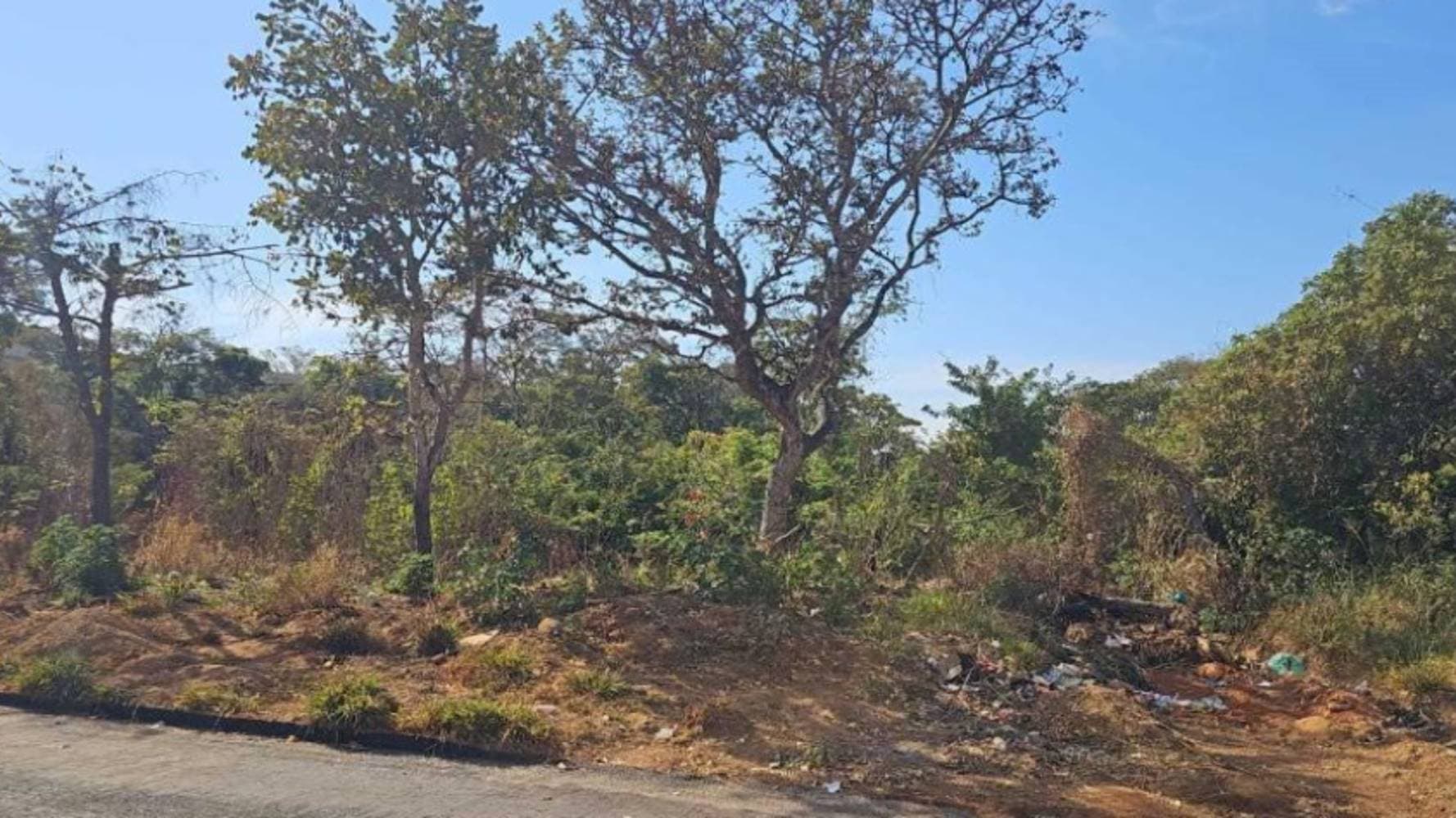 Foto 1 de 4: Terreno em leilão em Cidade Ocidental - GO — Terreno no Parque Nápolis - Cidade Ocidental/GO