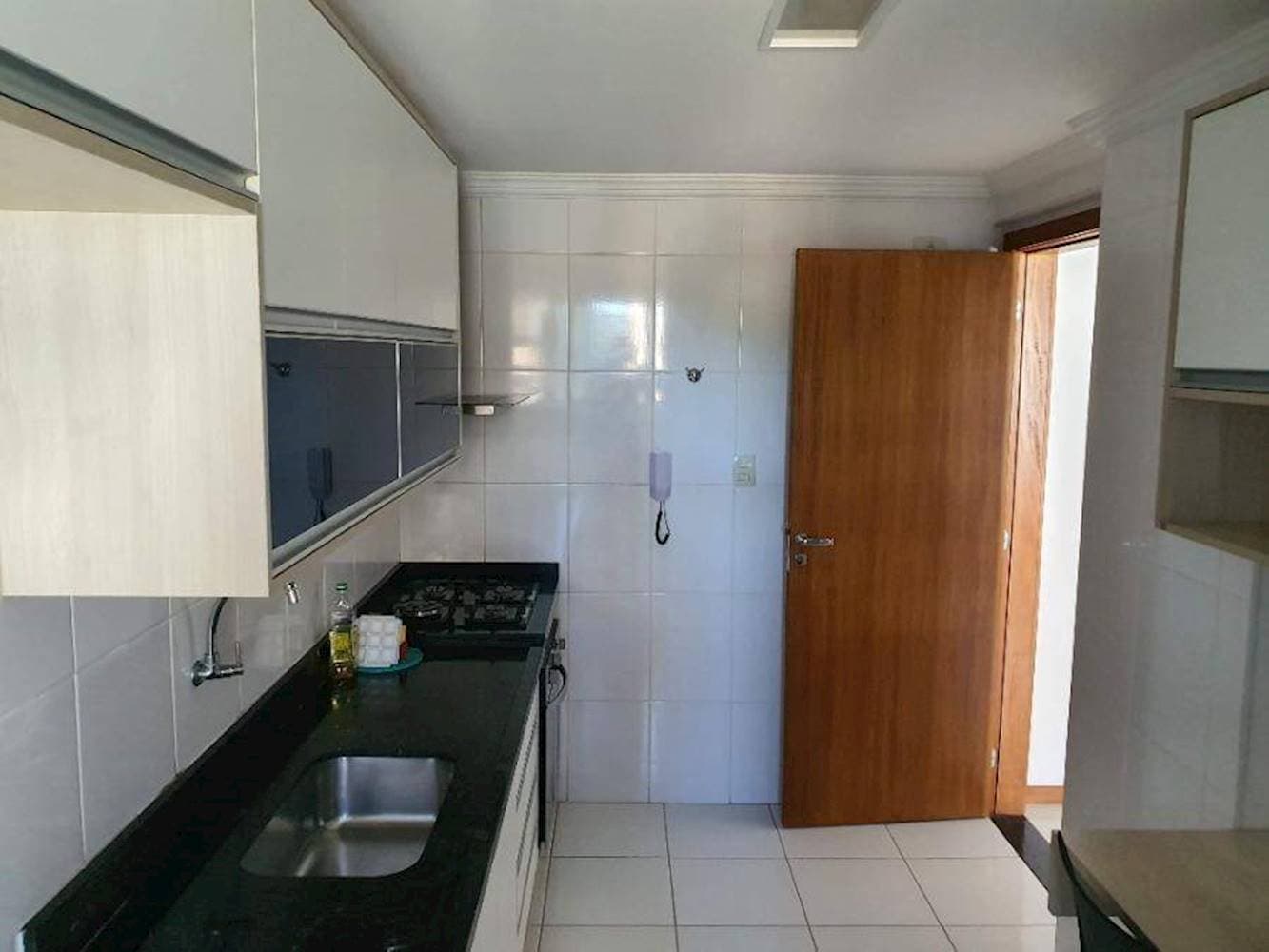 Foto 6 de 20: Apartamento em leilão em Lauro de Freitas - BA — Apartamento em Pitangueiras - Lauro de Freitas/BA
