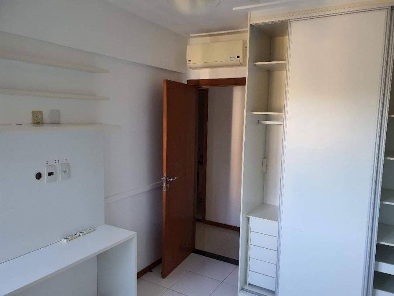 Foto 13 de 20: Apartamento em leilão em Lauro de Freitas - BA — Apartamento em Pitangueiras - Lauro de Freitas/BA