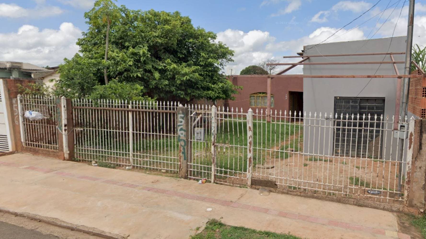 Foto 3 de 5: Casa em leilão em Campo Grande - MS — Casa em Alves Pereira - Campo Grande/MS