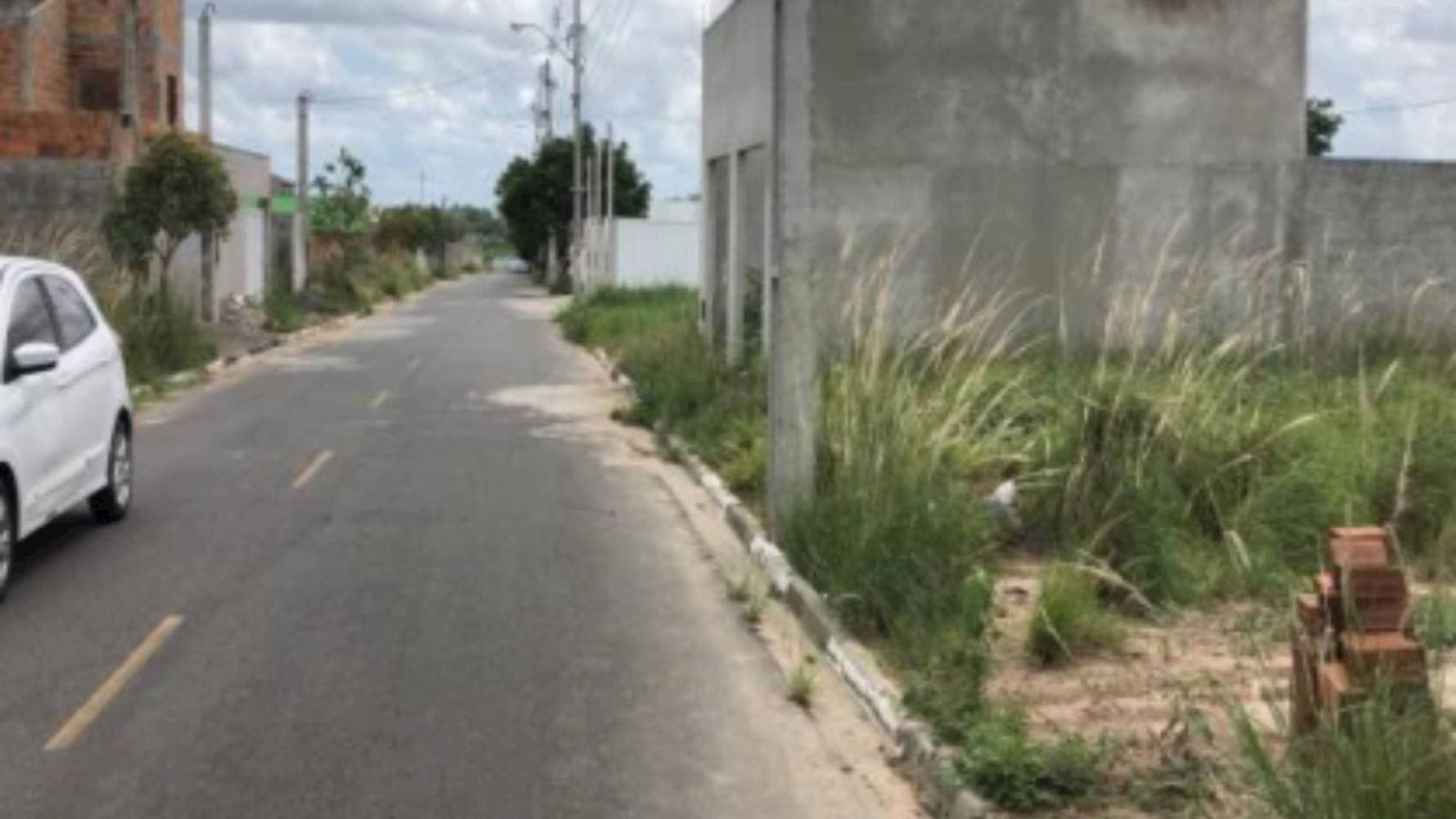 Foto 3 de 4: Terreno em leilão em Feira de Santana - BA — Terreno no Loteamento Vivari Feira de Santana - Registro - Feira de Santana/BA