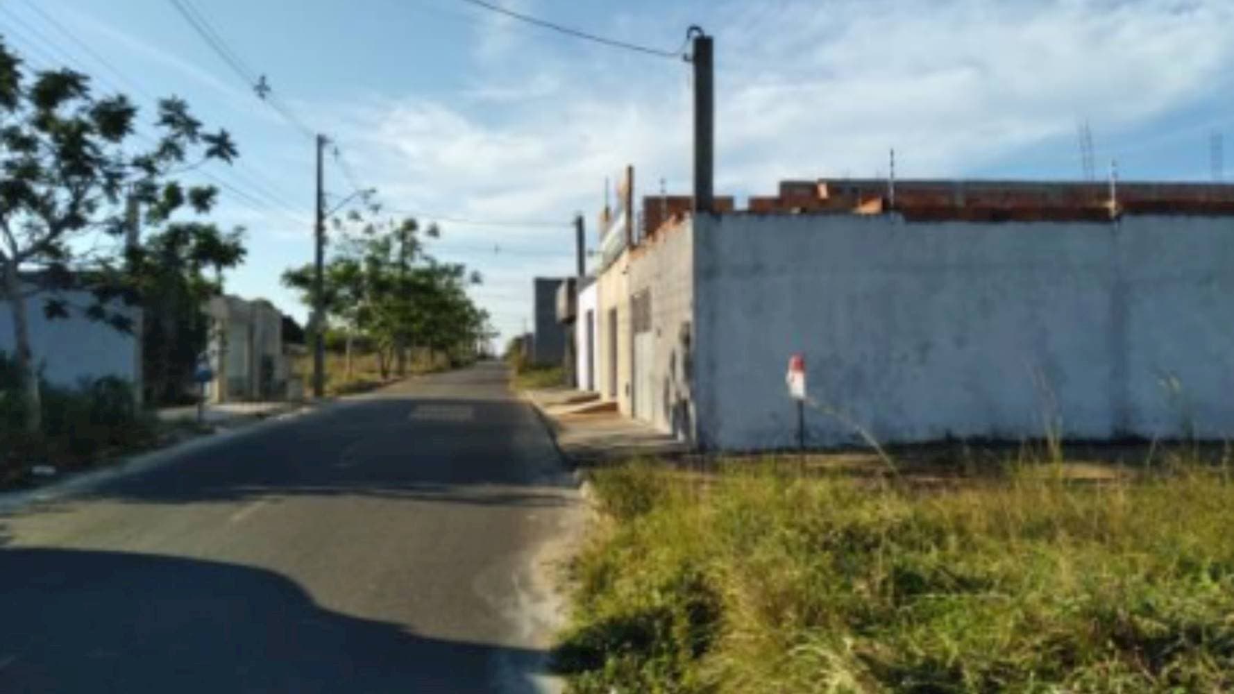 Foto 2 de 3: Terreno em leilão em Feira de Santana - BA — Terreno no Loteamento Vivari Feira de Santana - Registro - Feira de Santana/BA