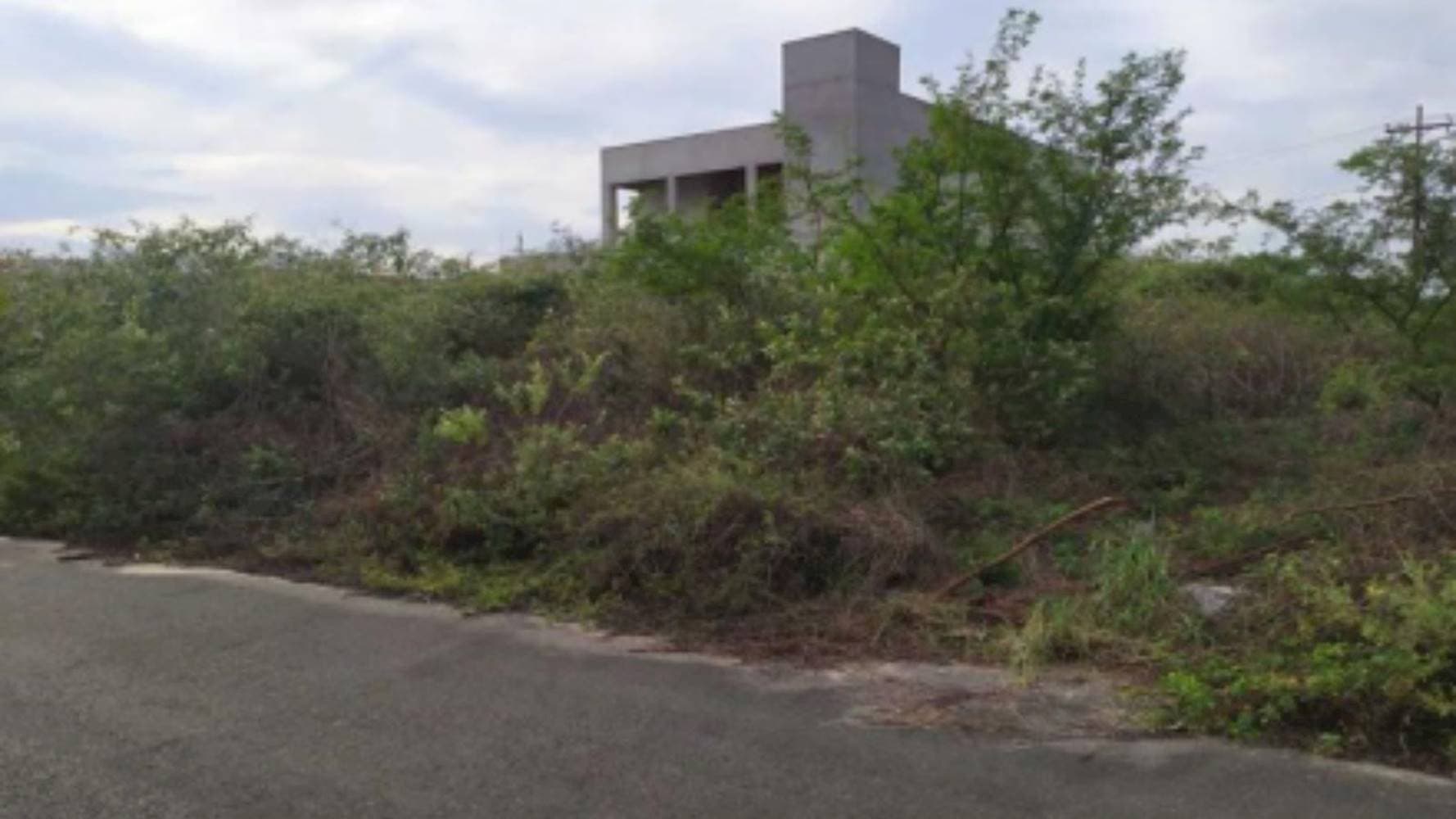 Foto 6 de 7: Terreno em leilão em Feira de Santana - BA — Terreno no Loteamento Vivari Feira de Santana - Registro - Feira de Santana/BA