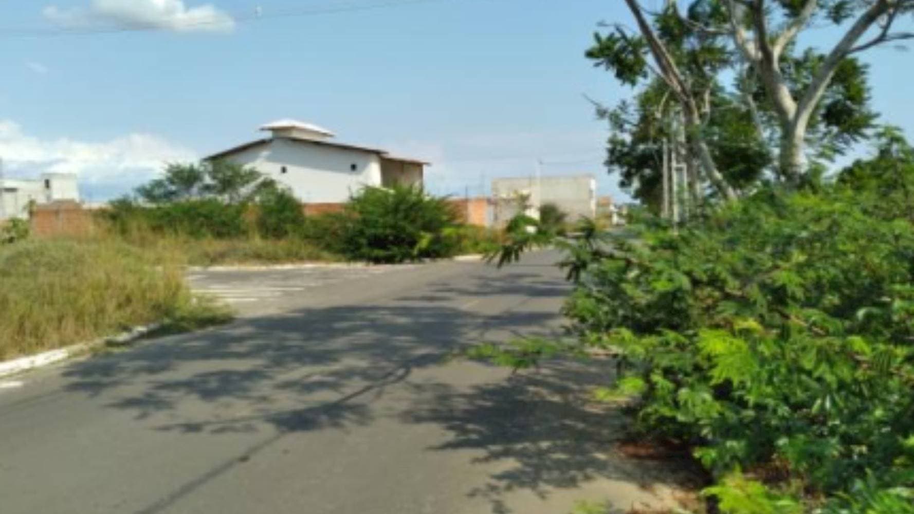 Foto 3 de 3: Terreno em leilão em Feira de Santana - BA — Terreno no Loteamento Vivari Feira de Santana - Registro - Feira de Santana/BA