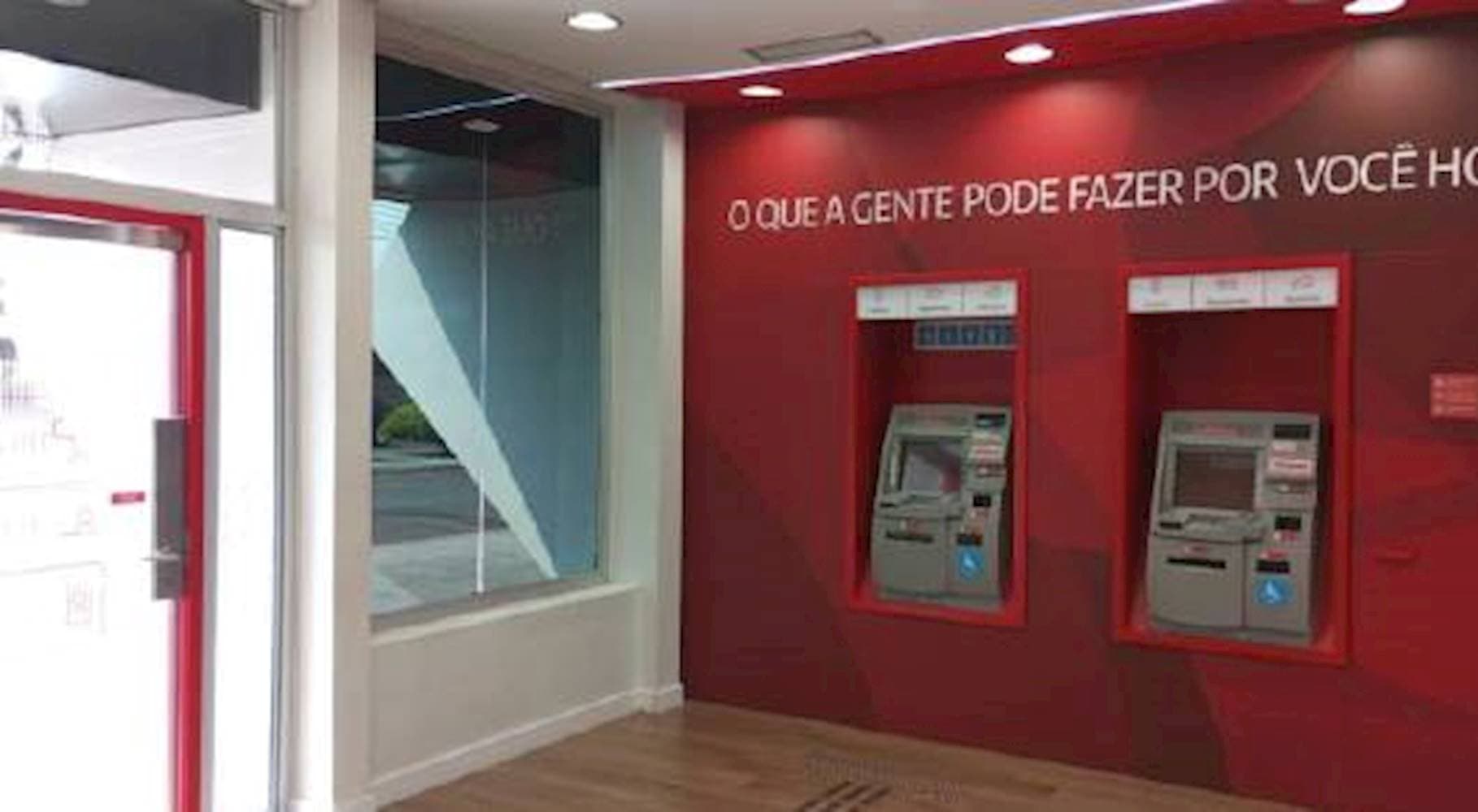 Foto 3 de 15: Terreno em leilão em Indiaporã - SP — Ex-agência no Centro em Indiaporã/SP