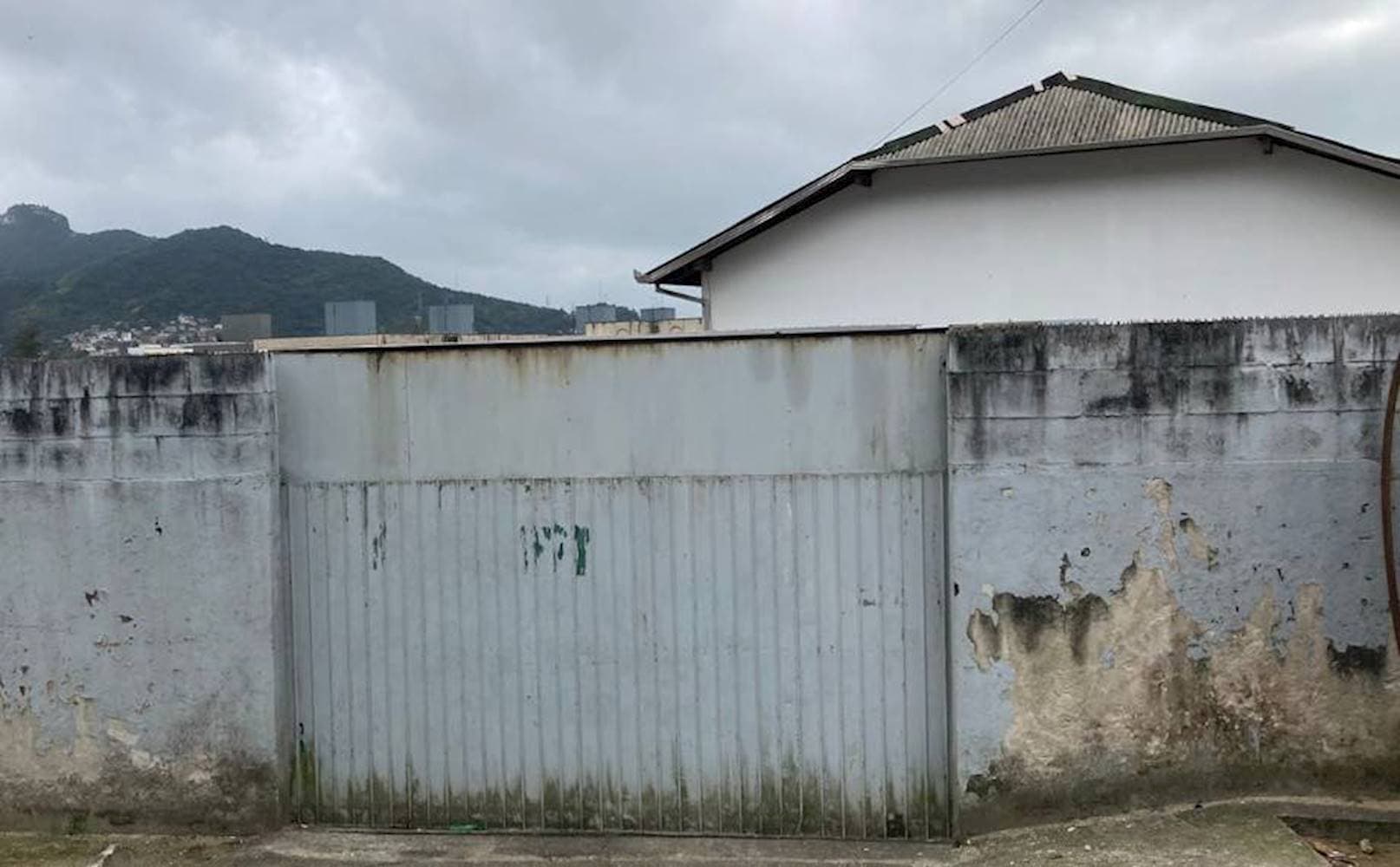 Foto 1 de 4: Apartamento em leilão em Biguaçu - SC — Apartamento em Universitário - Biguaçu/SC