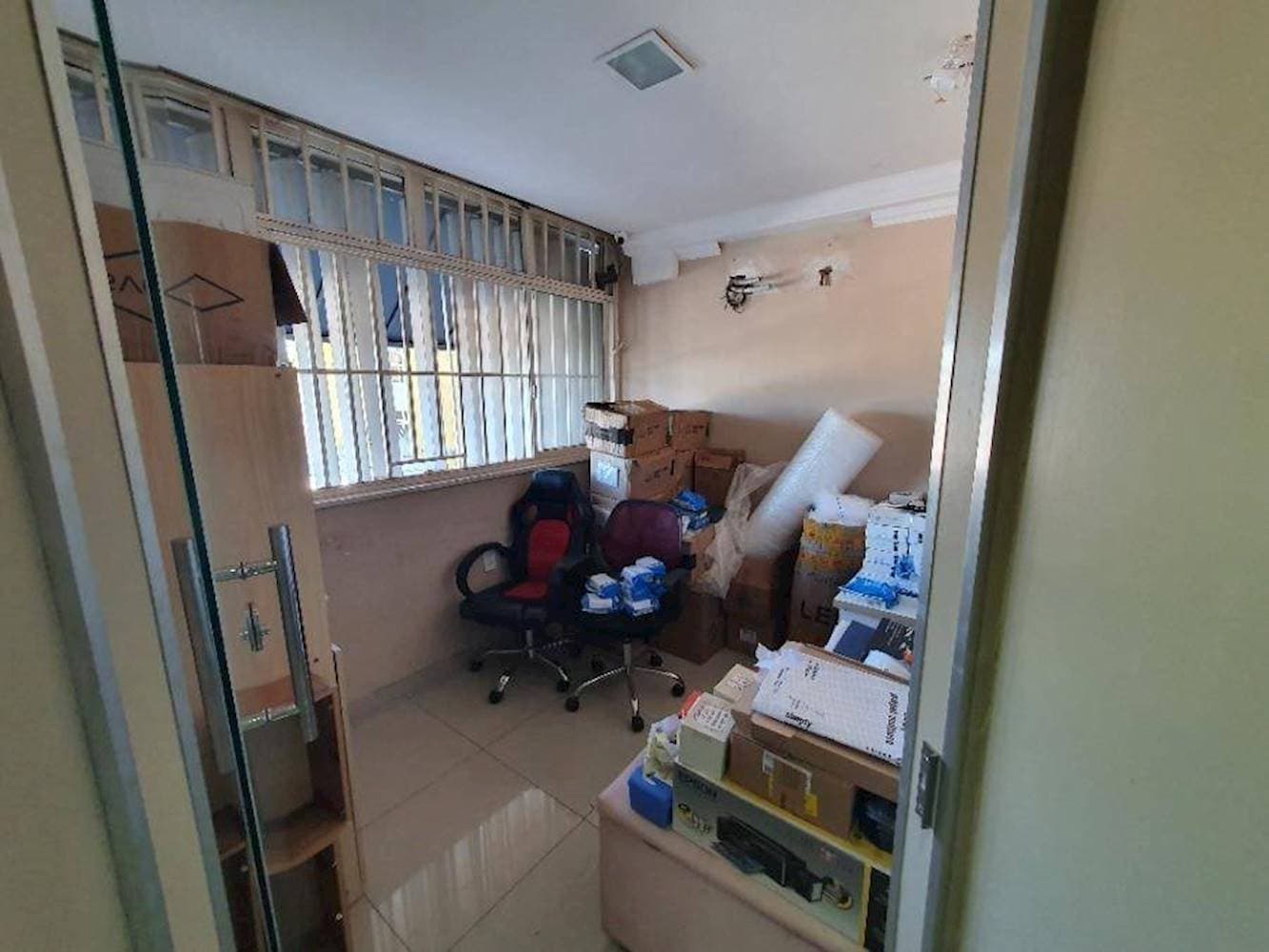 Foto 8 de 11: Comercial em leilão em Brasília - DF — Sala comercial em Taguatinga - Brasília/DF