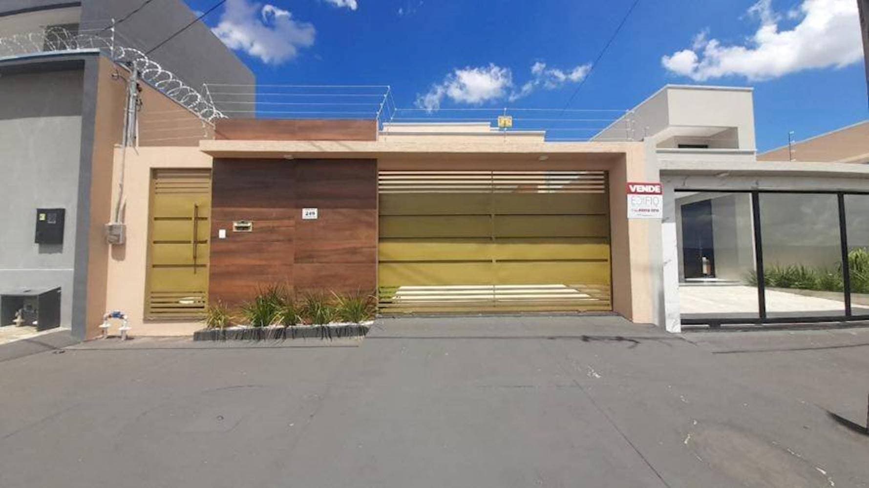 Foto 1 de 14: Casa em leilão em Caldas Novas - GO — Casa em Caldas Novas/GO
