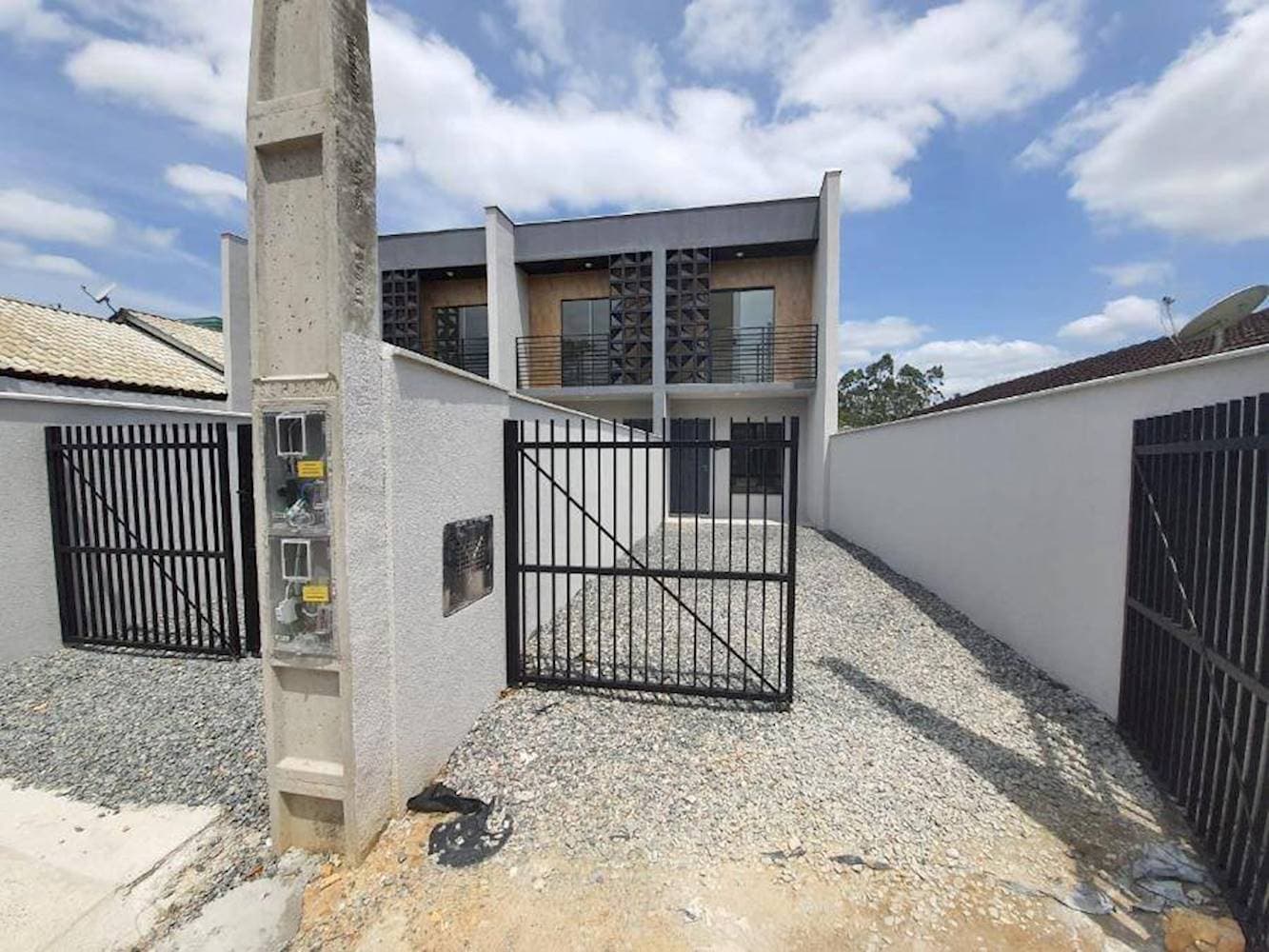 Foto 1 de 16: Casa em leilão em Araquari - SC — Casa no Itinga - Araquari/SC