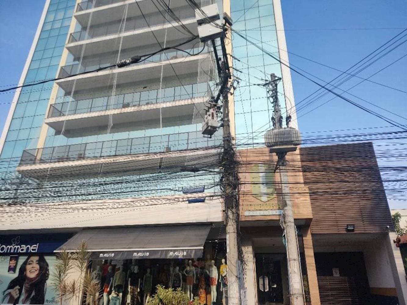 Foto 2 de 4: Comercial em leilão em Itaboraí - RJ — Sala Comercial no Centro de Itaboraí/RJ