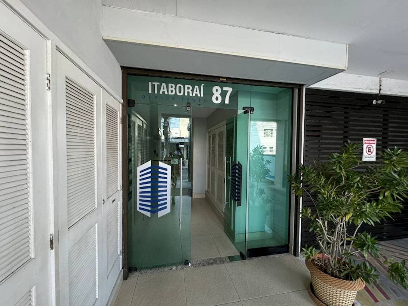 Foto 4 de 4: Comercial em leilão em Itaboraí - RJ — Sala Comercial no Centro de Itaboraí/RJ