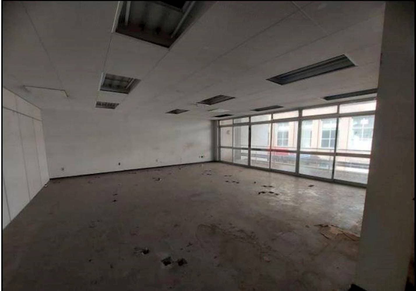 Foto 12 de 14: Comercial em leilão em Porto Alegre - RS — Imóvel Comercial no Centro Histórico de Porto Alegre/RS