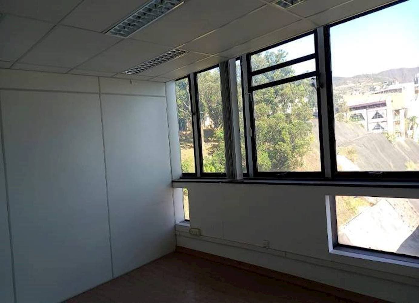 Foto 11 de 17: Comercial em leilão em Belo Horizonte - MG — Sala Comercial em Cruzeiro - Belo Horizonte/MG