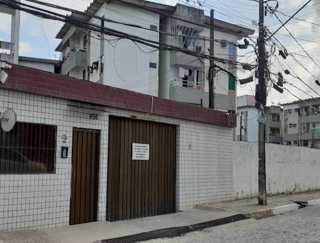 Foto 1 de 13: Apartamento em leilão em Jaboatão dos Guararapes - PE — Apartamento em Candeias - Jaboatão Dos Guararapes/PE