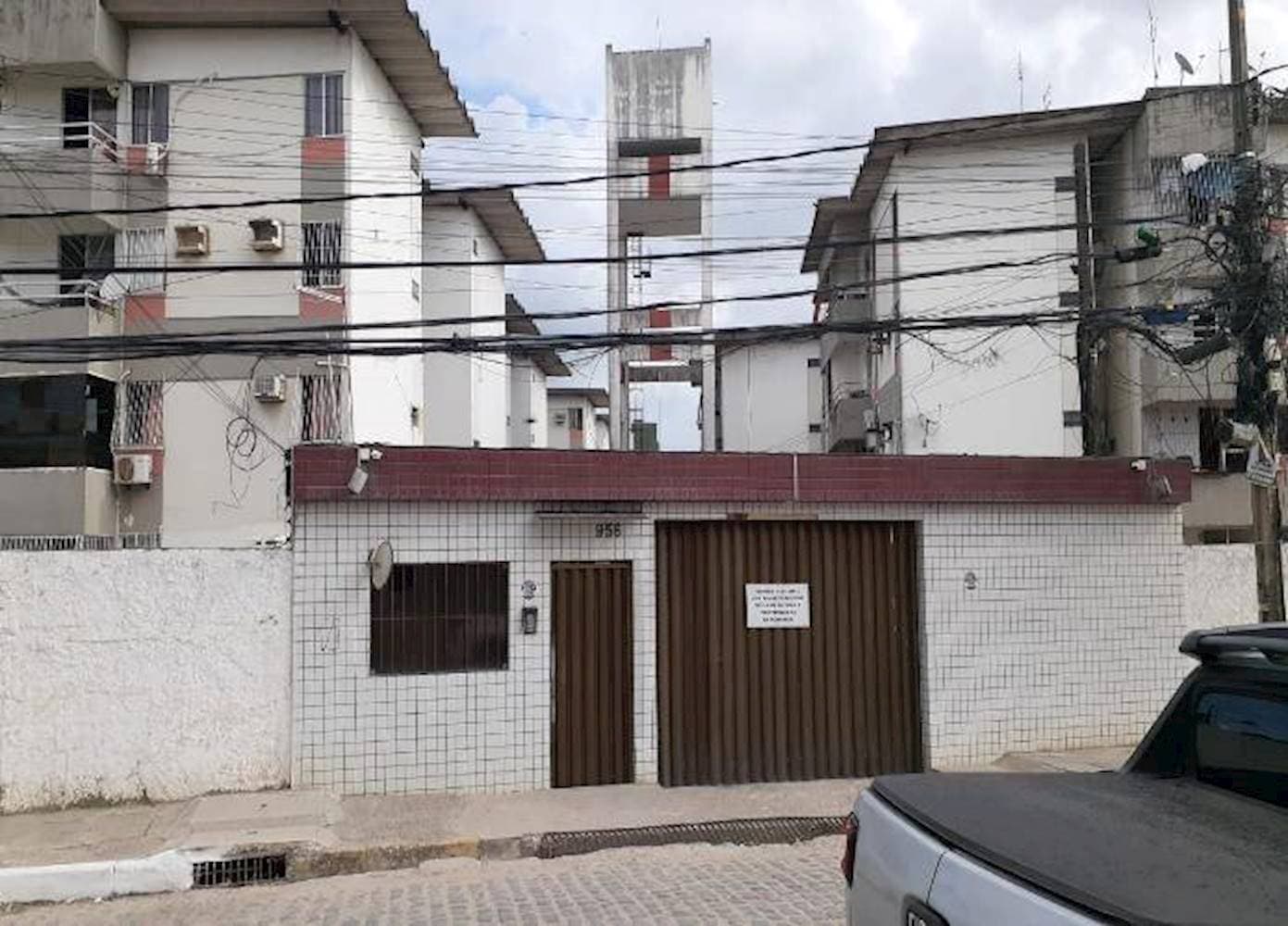 Foto 2 de 13: Apartamento em leilão em Jaboatão dos Guararapes - PE — Apartamento em Candeias - Jaboatão Dos Guararapes/PE