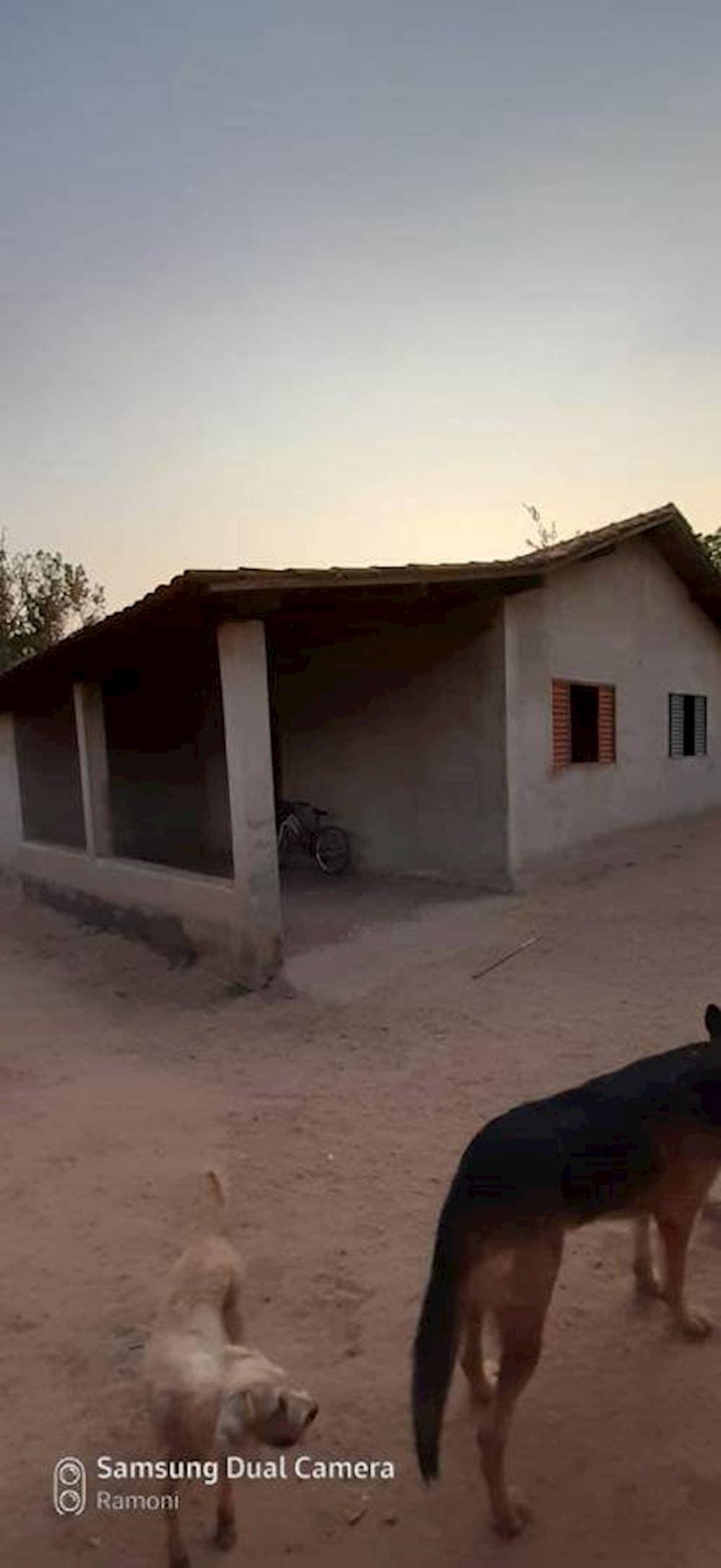 Foto 6 de 17: Casa em leilão em Urucuia - MG — Casa no Centro - Urucuia/MG
