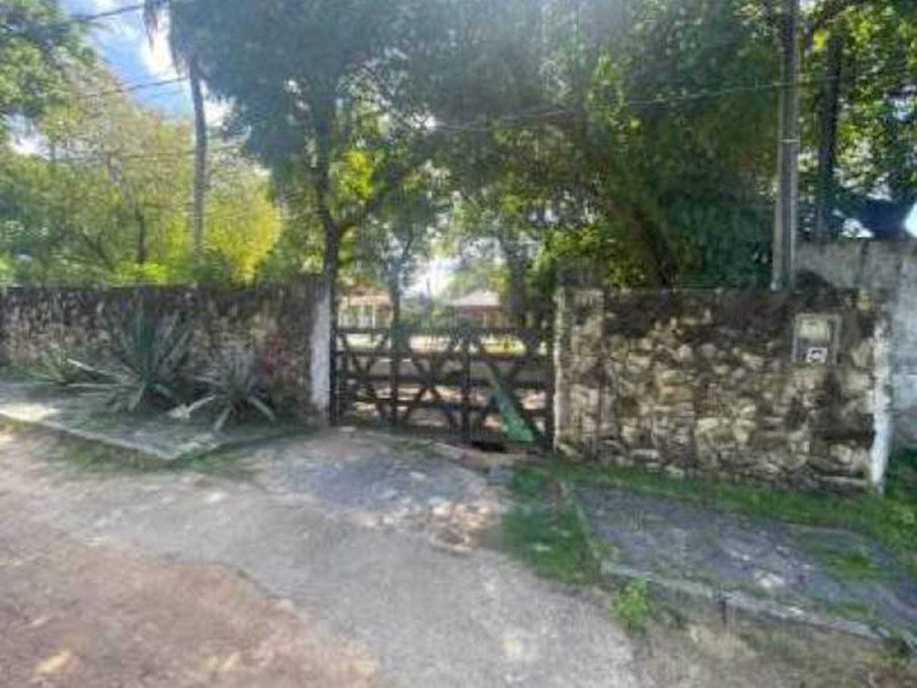 Foto 1 de 43: Casa em leilão em Paulista - PE — Casa em Maria Farinha - Paulista/PE