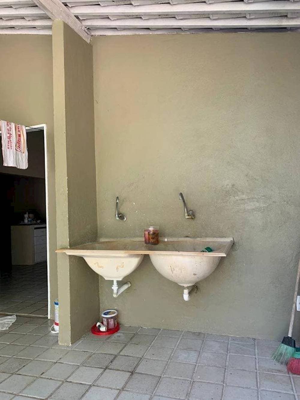 Foto 31 de 43: Casa em leilão em Paulista - PE — Casa em Maria Farinha - Paulista/PE