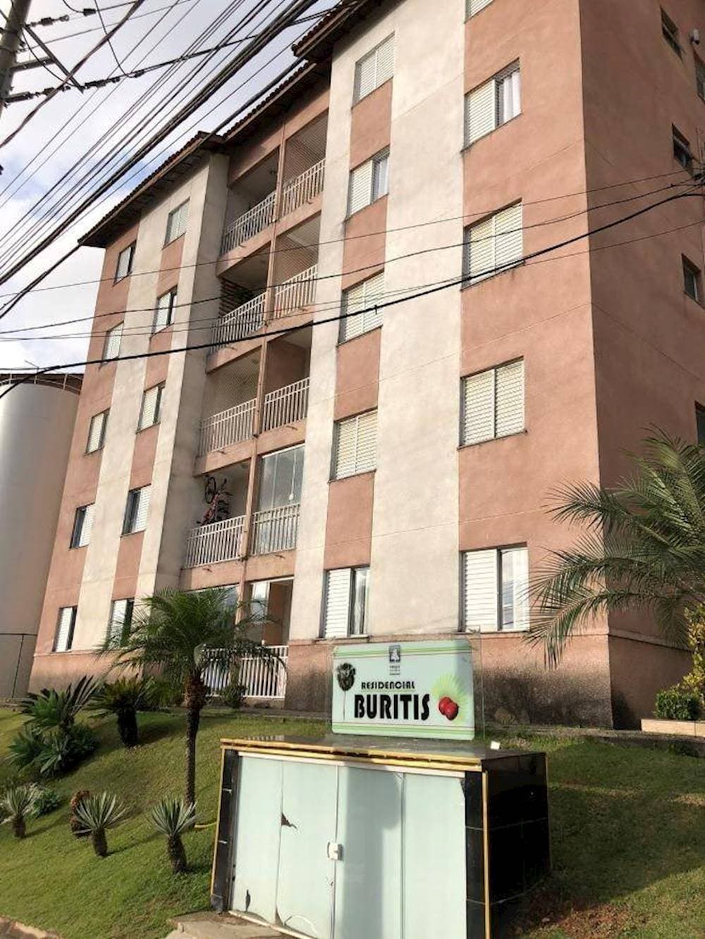Foto 2 de 15: Apartamento em leilão em Ferraz de Vasconcelos - SP — Apartamento no Jardim São Miguel em Ferraz de Vasconcelos/SP