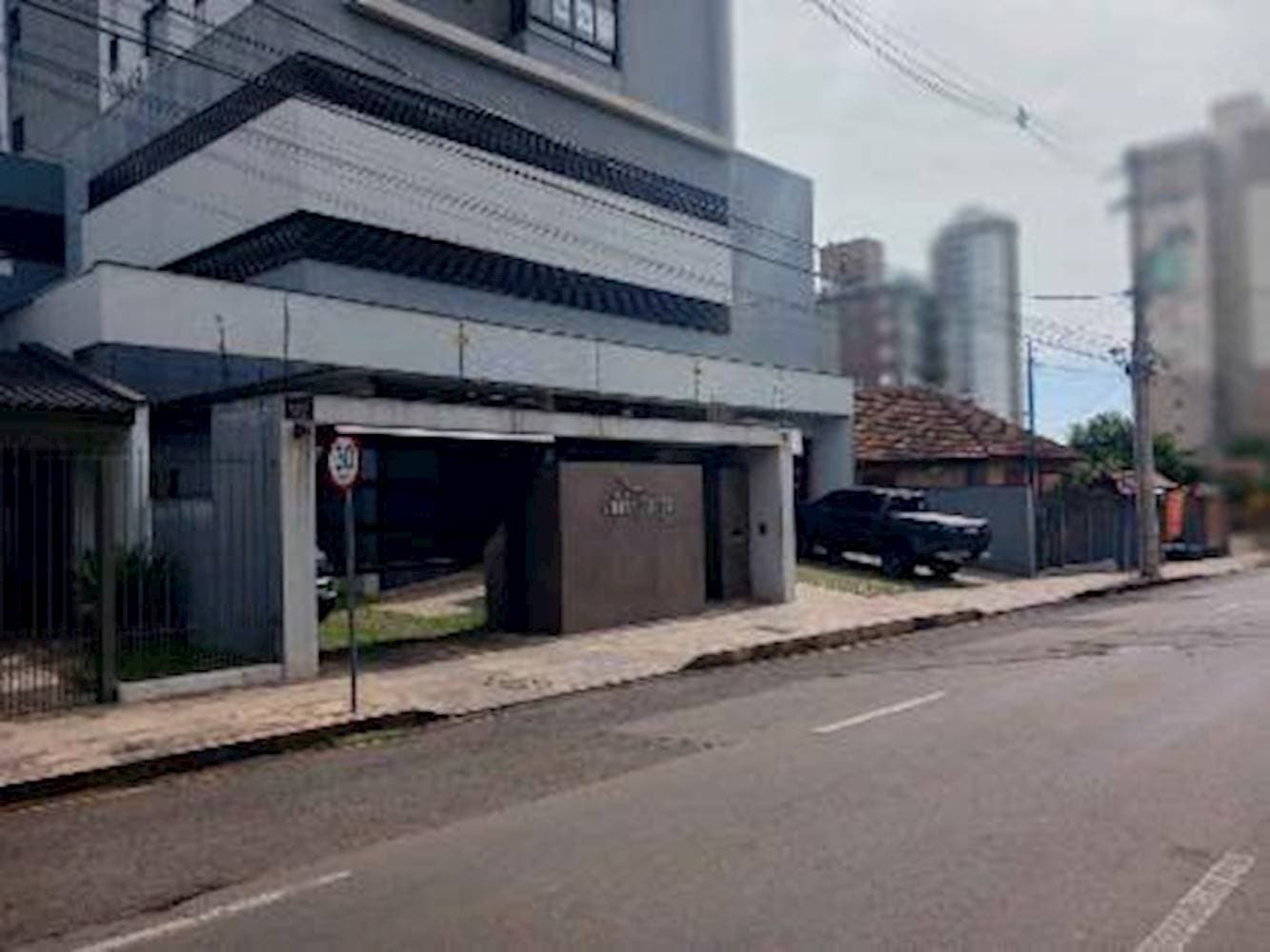 Foto 3 de 10: Apartamento em leilão em Passo Fundo - RS — Apartamento no Edifício Villa Lobos - Centro - Passo Fundo/RS
