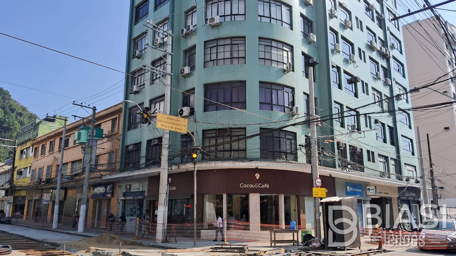 Foto 2 de 6: Comercial em leilão em Santos - SP — Sala Comercial no Centro de Santos/SP