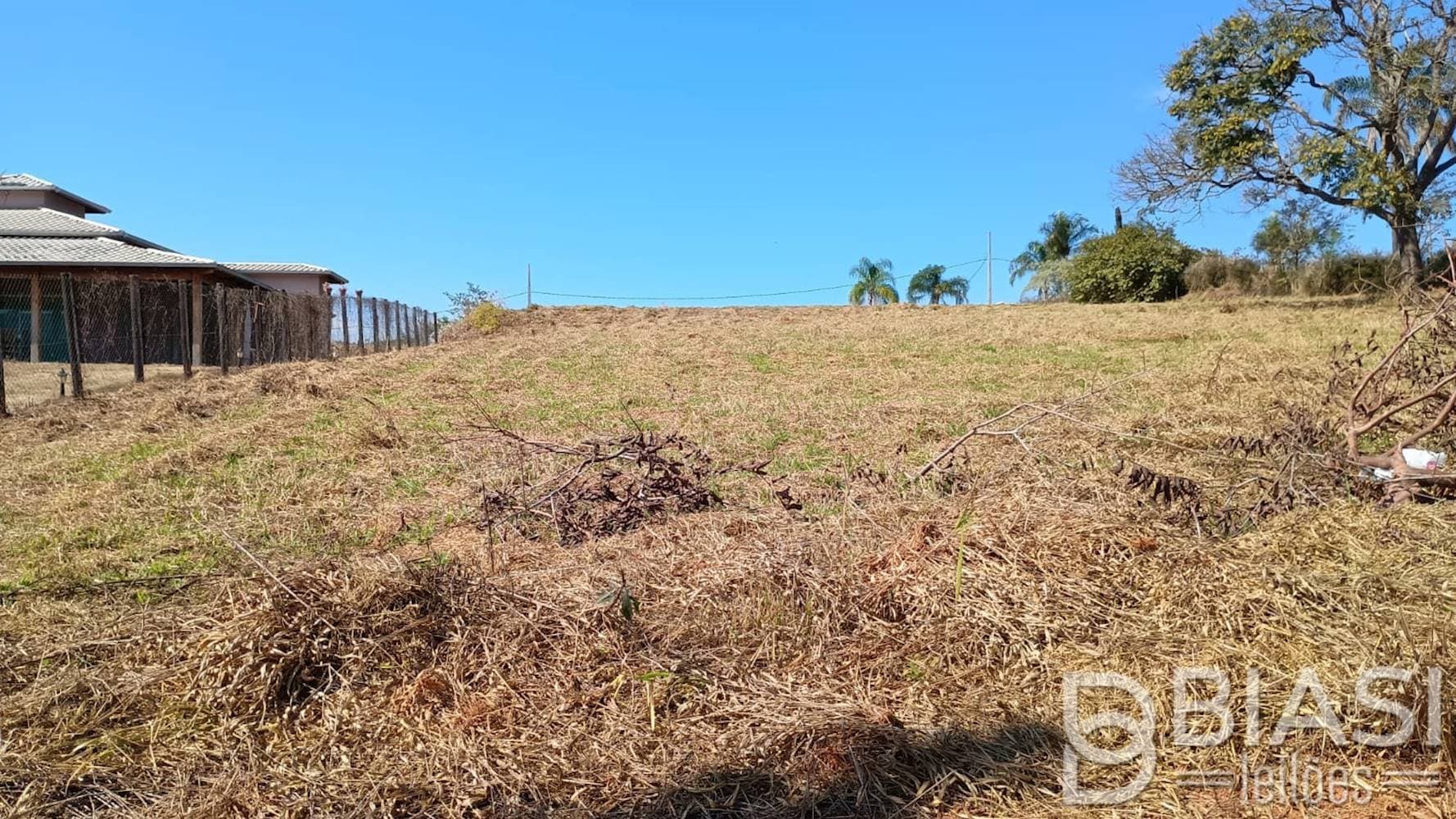 Foto 3 de 11: Terreno em leilão em Carmópolis de Minas - MG — Terreno em Carmópolis de Minas/MG | Lote 06 - Quadra 04 | 1.000,00 m²