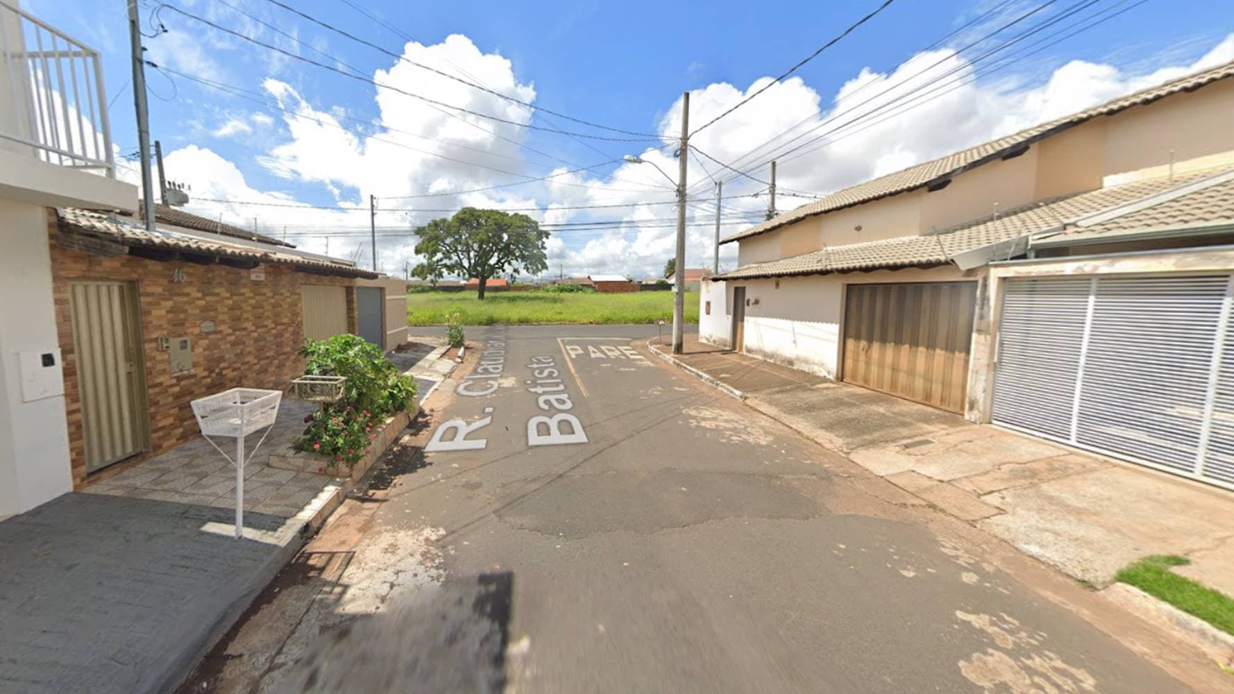Foto 2 de 23: Casa em leilão em Araguari - MG — Casa no Conjunto Ouro Verde em Araguari/MG