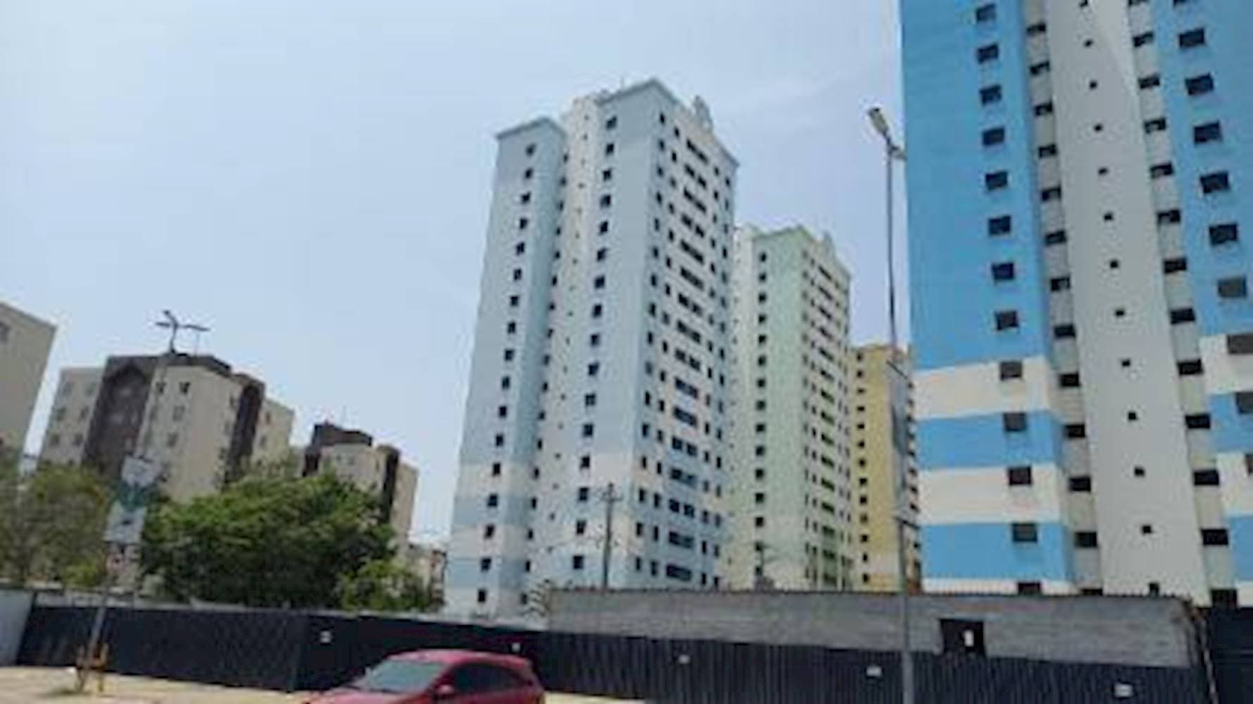 Foto 2 de 3: Apartamento em leilão em São José dos Campos - SP — Apartamento na Colonia Paraiso em São José dos Campos/SP