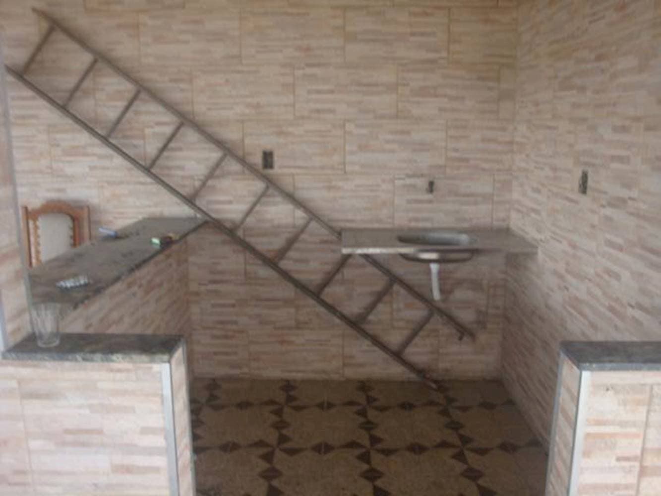 Foto 18 de 22: Casa em leilão em Rio De Janeiro - RJ — Casa em Olaria - Rio de Janeiro/RJ
