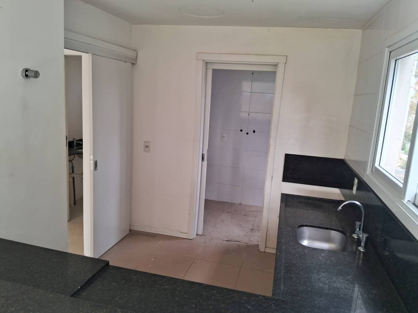 Foto 10 de 16: Casa em leilão em Porto Alegre - RS — Casa em Agronomia - Porto Alegre/RS