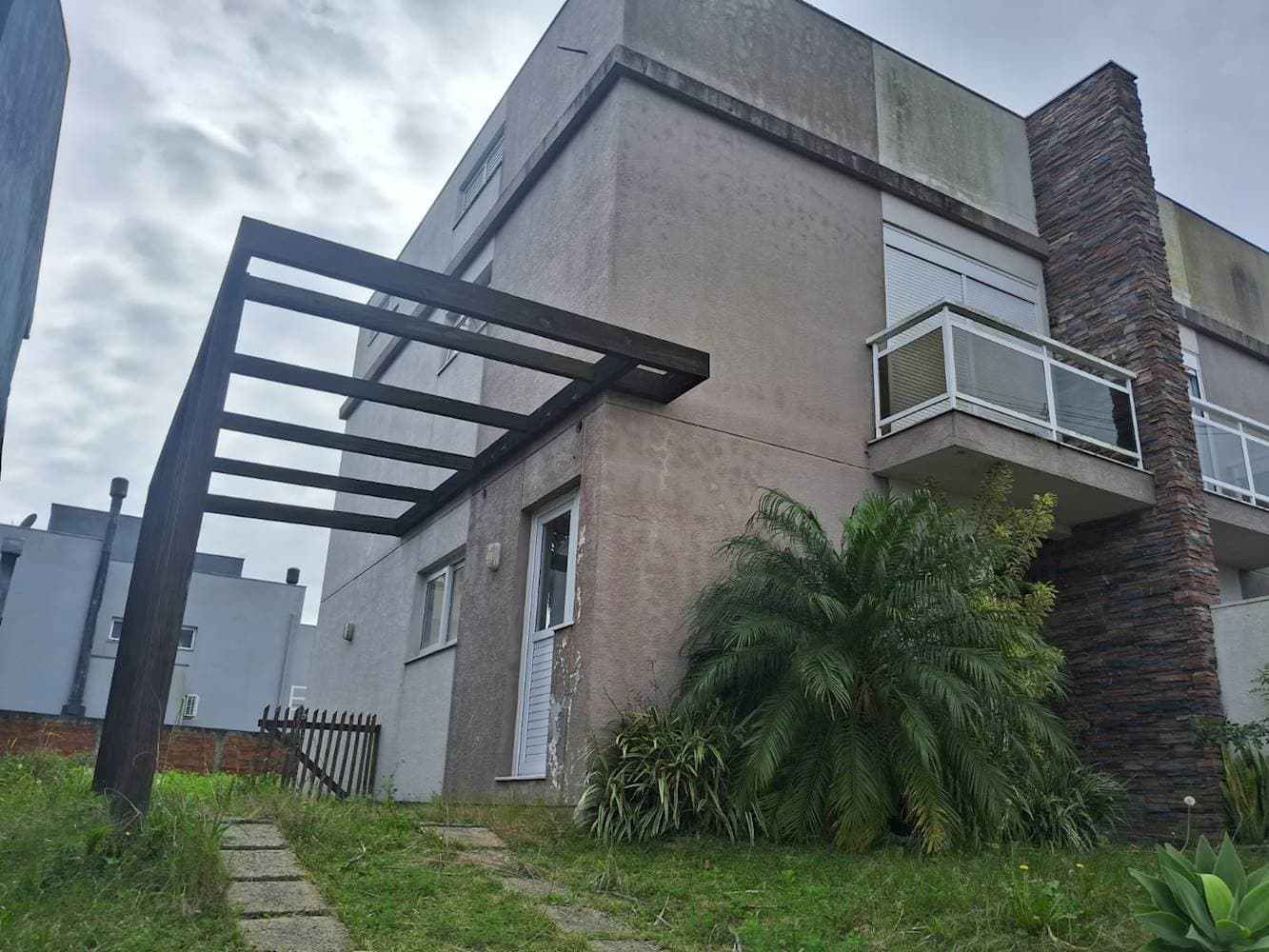 Foto 2 de 16: Casa em leilão em Porto Alegre - RS — Casa em Agronomia - Porto Alegre/RS