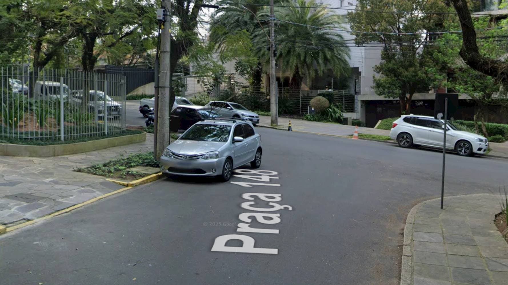 Foto 6 de 6: Apartamento em leilão em Porto Alegre - RS — Apartamento no "Edifício  Residencial Refuge" - Petrópolis - Porto Alegre/RS