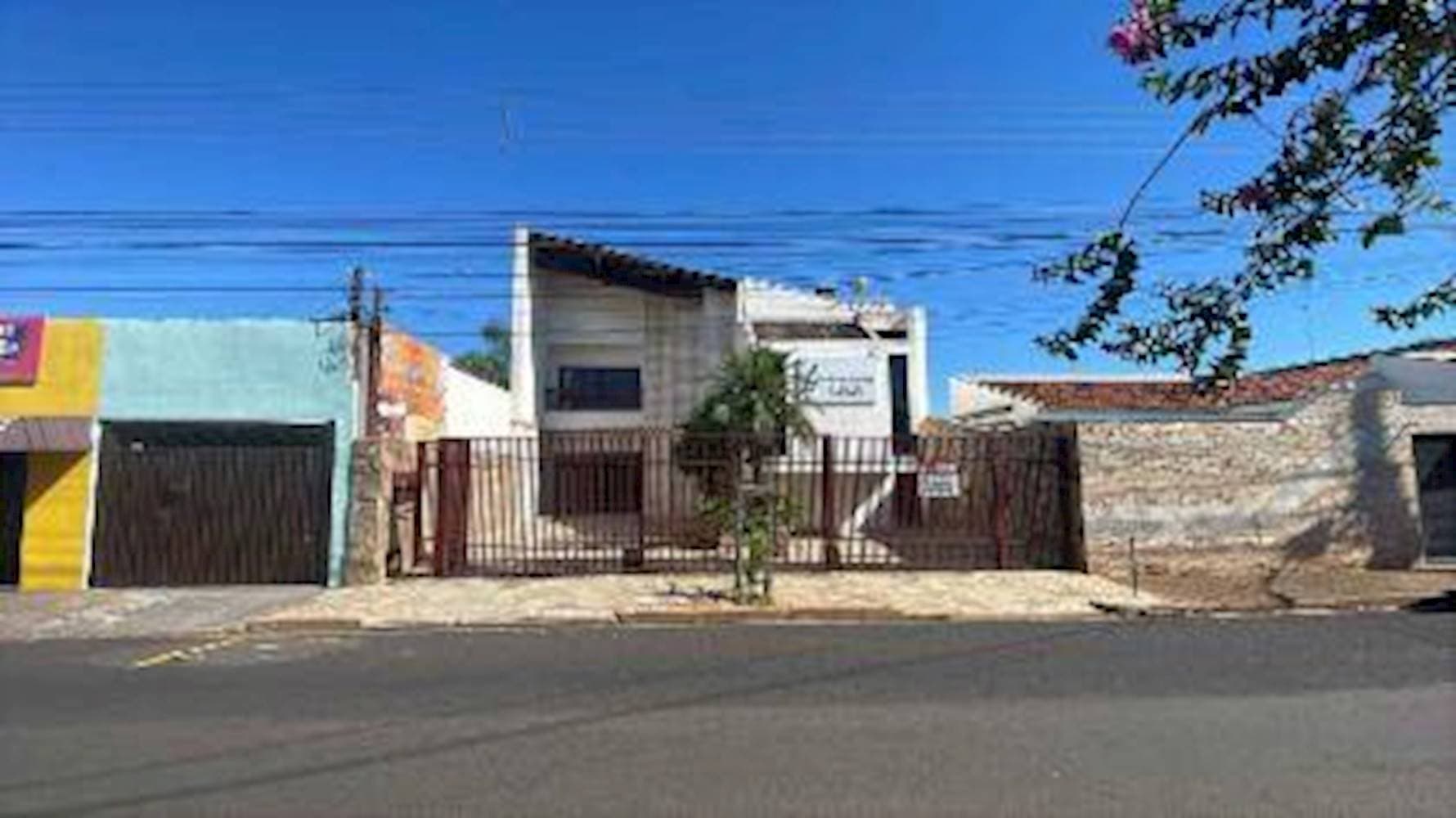 Foto 1 de 19: Comercial em leilão em Votuporanga - SP — Imóvel em Santa Eliza - Votuporanga/SP