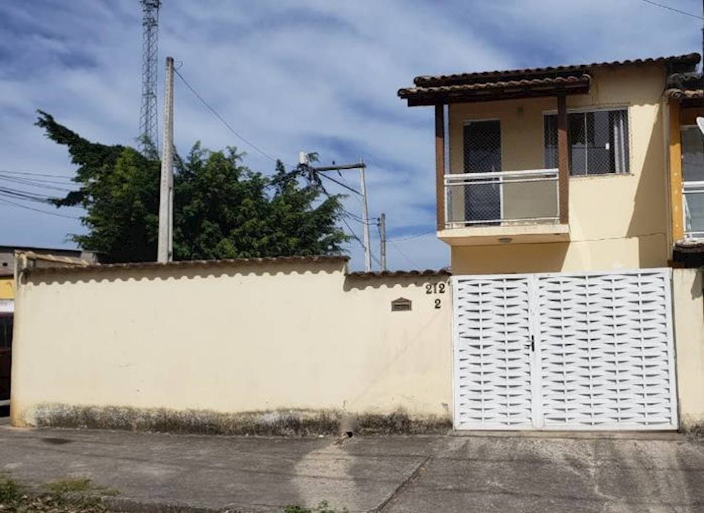 Foto 2 de 9: Casa em leilão em São Gonçalo - RJ — Casa de Condomínio - Tiradentes - São Gonçalo/RJ