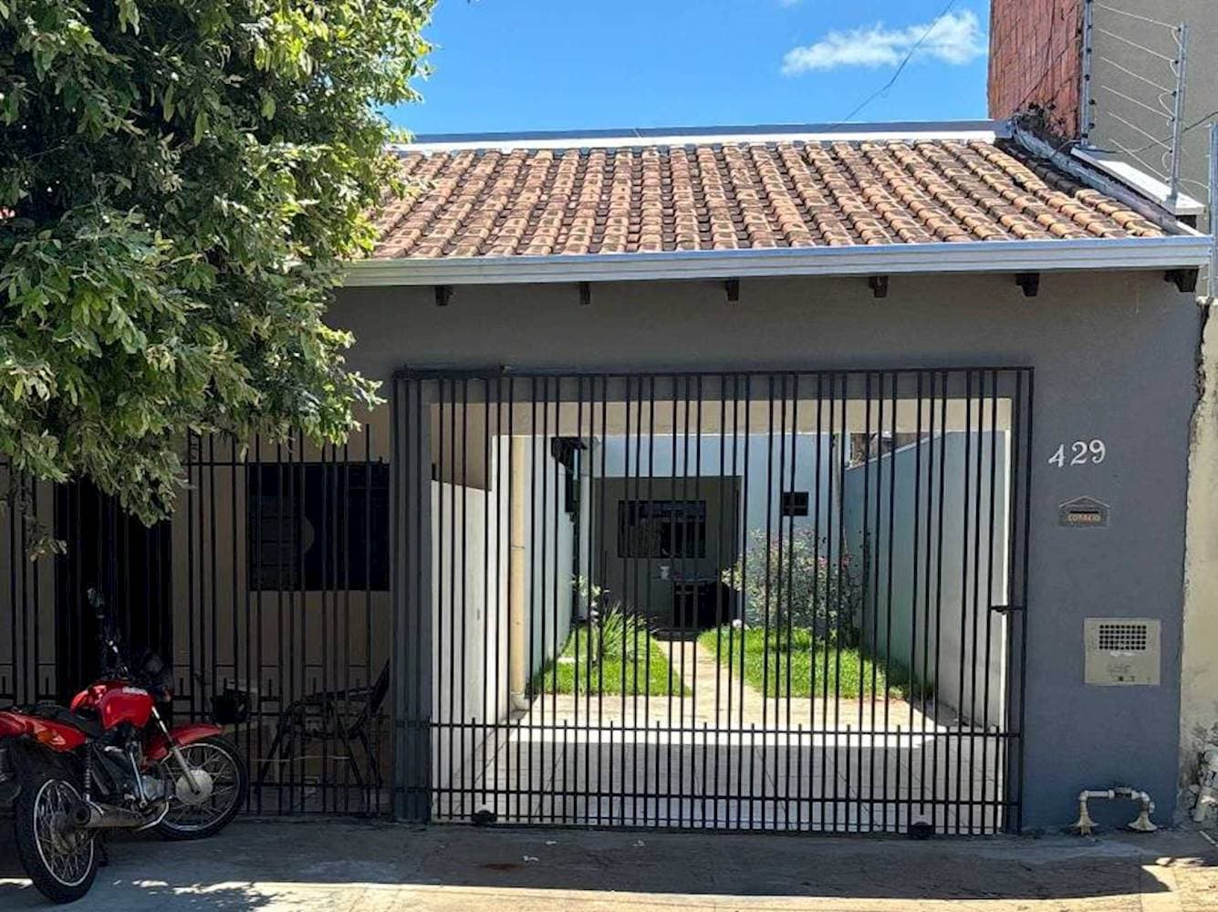 Foto 1 de 10: Casa em leilão em Rondonópolis - MT — Casa no  Residencial Cidade Alta - Rondonópolis/MT