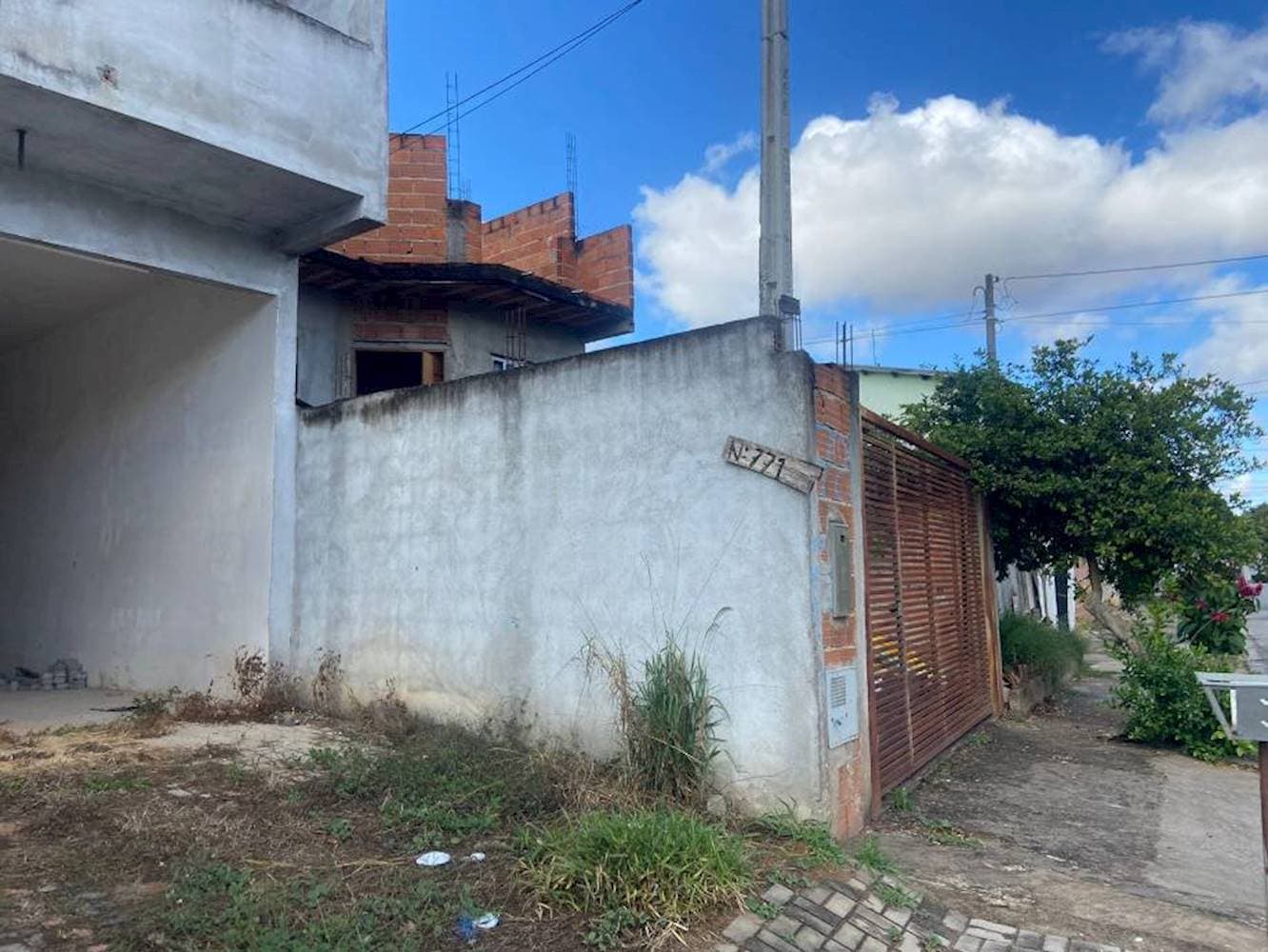 Foto 5 de 21: Comercial em leilão em São José Dos Campos - SP — Prédio no Jd. Mariana II - São José Dos Campos/SP