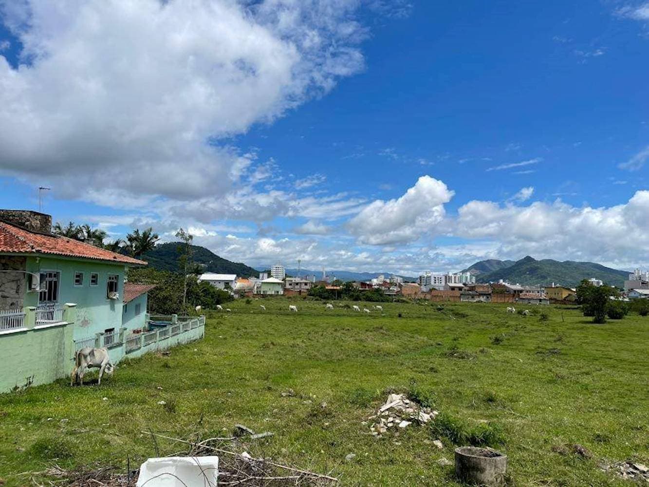 Foto 3 de 7: Terreno em leilão em Biguaçu - SC — Terreno em Fundos - Biguaçu/SC